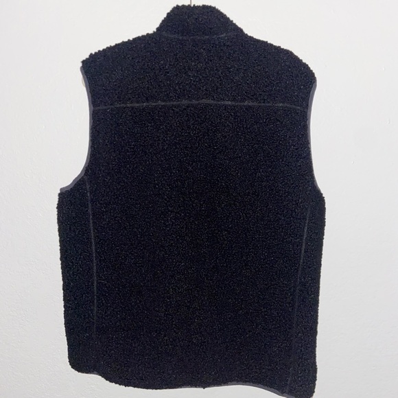 Black sleeveless fuzzy vest punk vibes formal puffer shirt faux fur vintage top - Picture 7 of 8